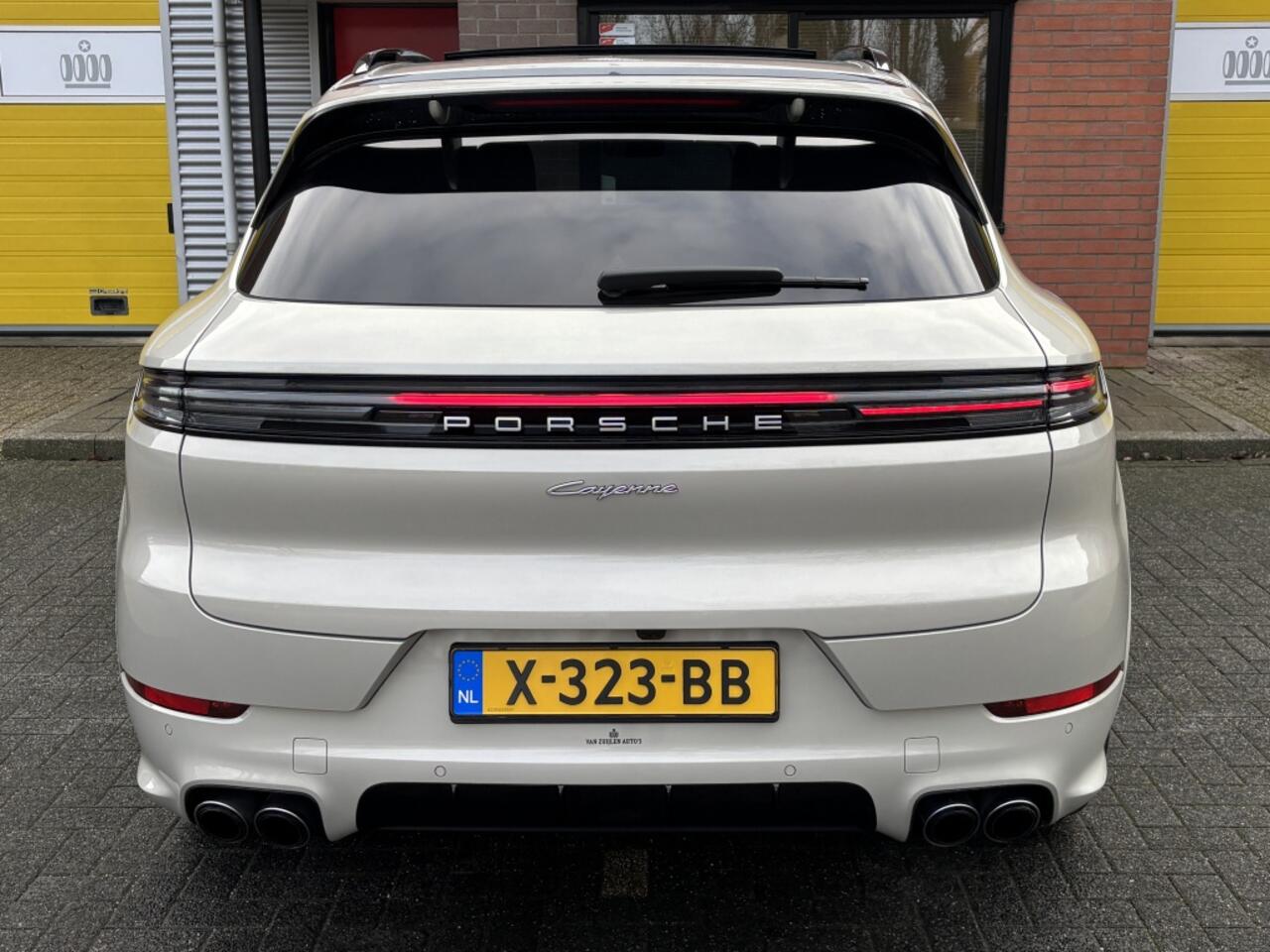 Porsche CAYENNE 3.0 E-Hybrid MY24 Burmester Sport Design Massage