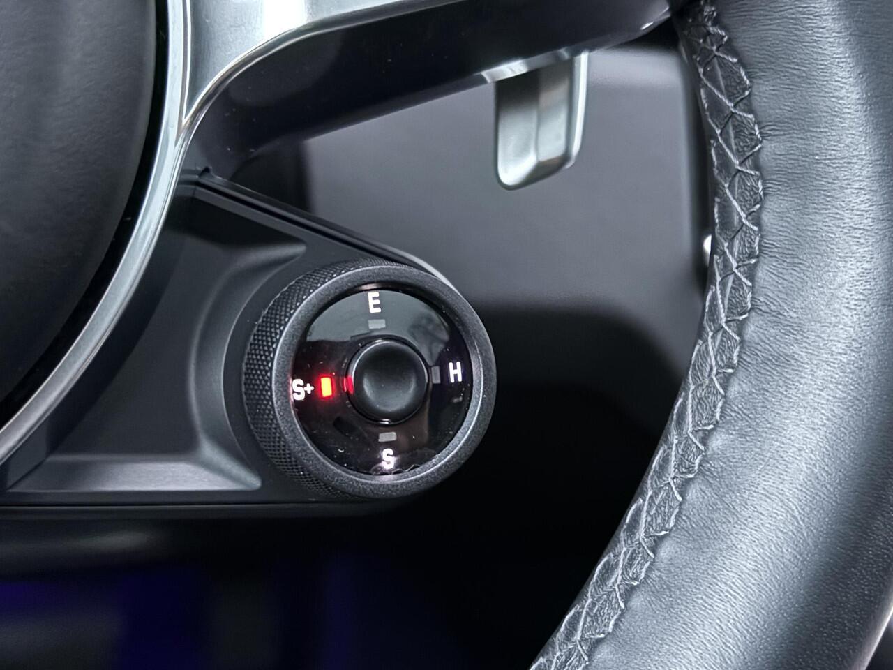 Porsche CAYENNE Coupé 3.0 E-Hybrid Chrono | Sportuitlaat | Panorama | 360 camera | Head-up