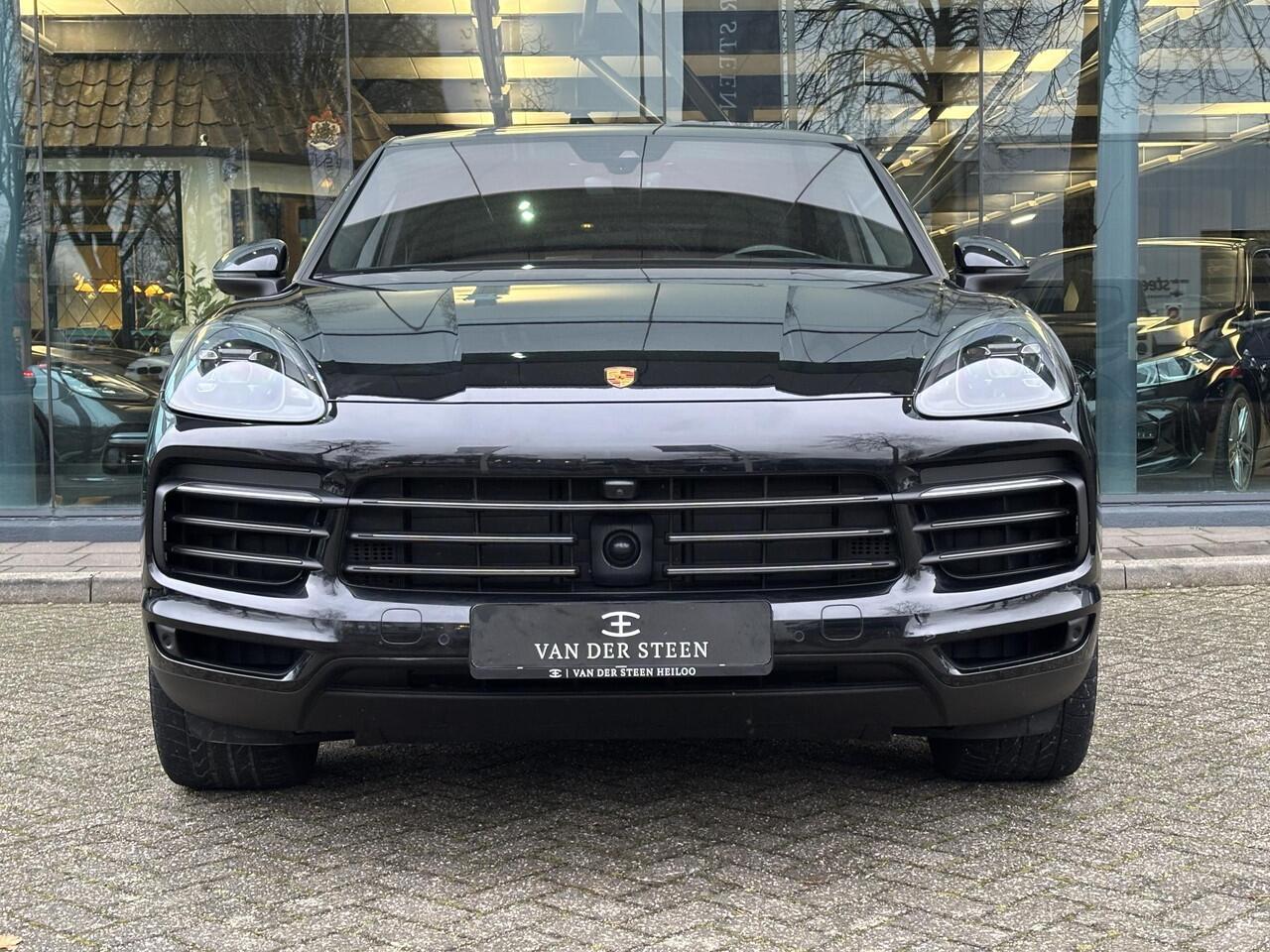 Porsche CAYENNE Coupé 3.0 E-Hybrid Chrono | Sportuitlaat | Panorama | 360 camera | Head-up