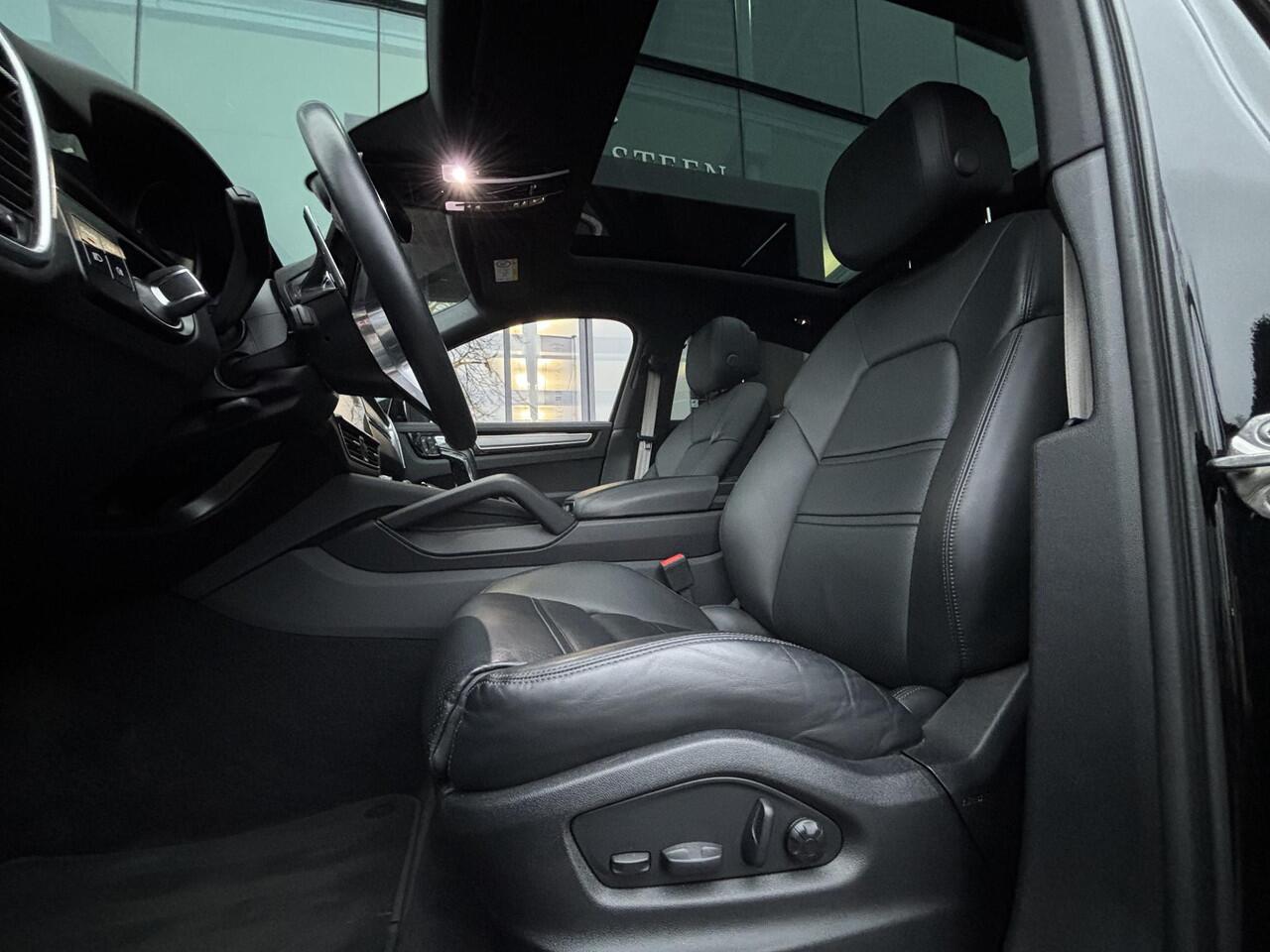 Porsche CAYENNE Coupé 3.0 E-Hybrid Chrono | Sportuitlaat | Panorama | 360 camera | Head-up