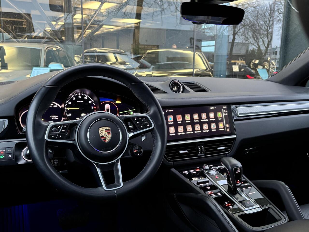 Porsche CAYENNE Coupé 3.0 E-Hybrid Chrono | Sportuitlaat | Panorama | 360 camera | Head-up