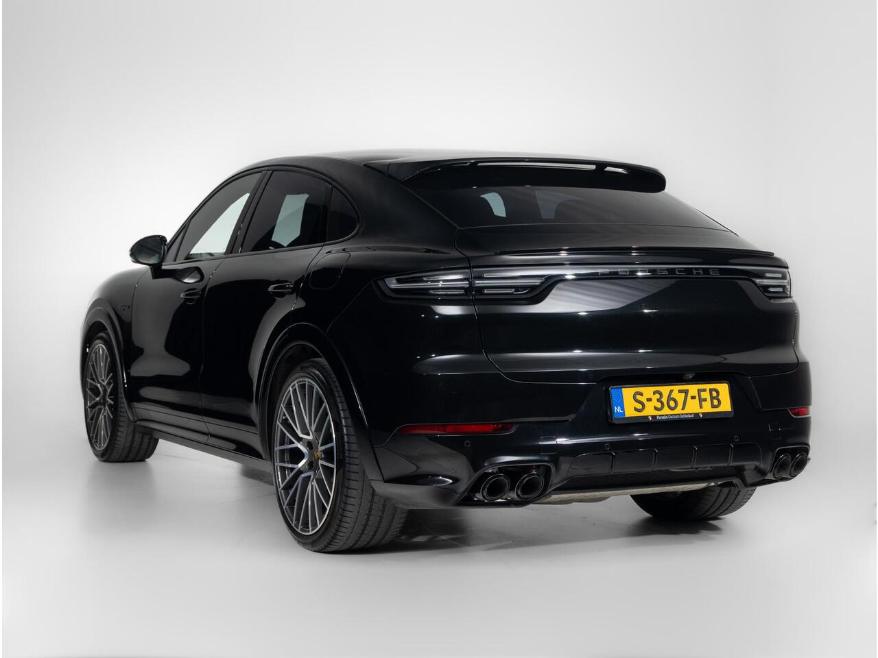 Porsche CAYENNE Coupé E-Hybrid Platinum Edition