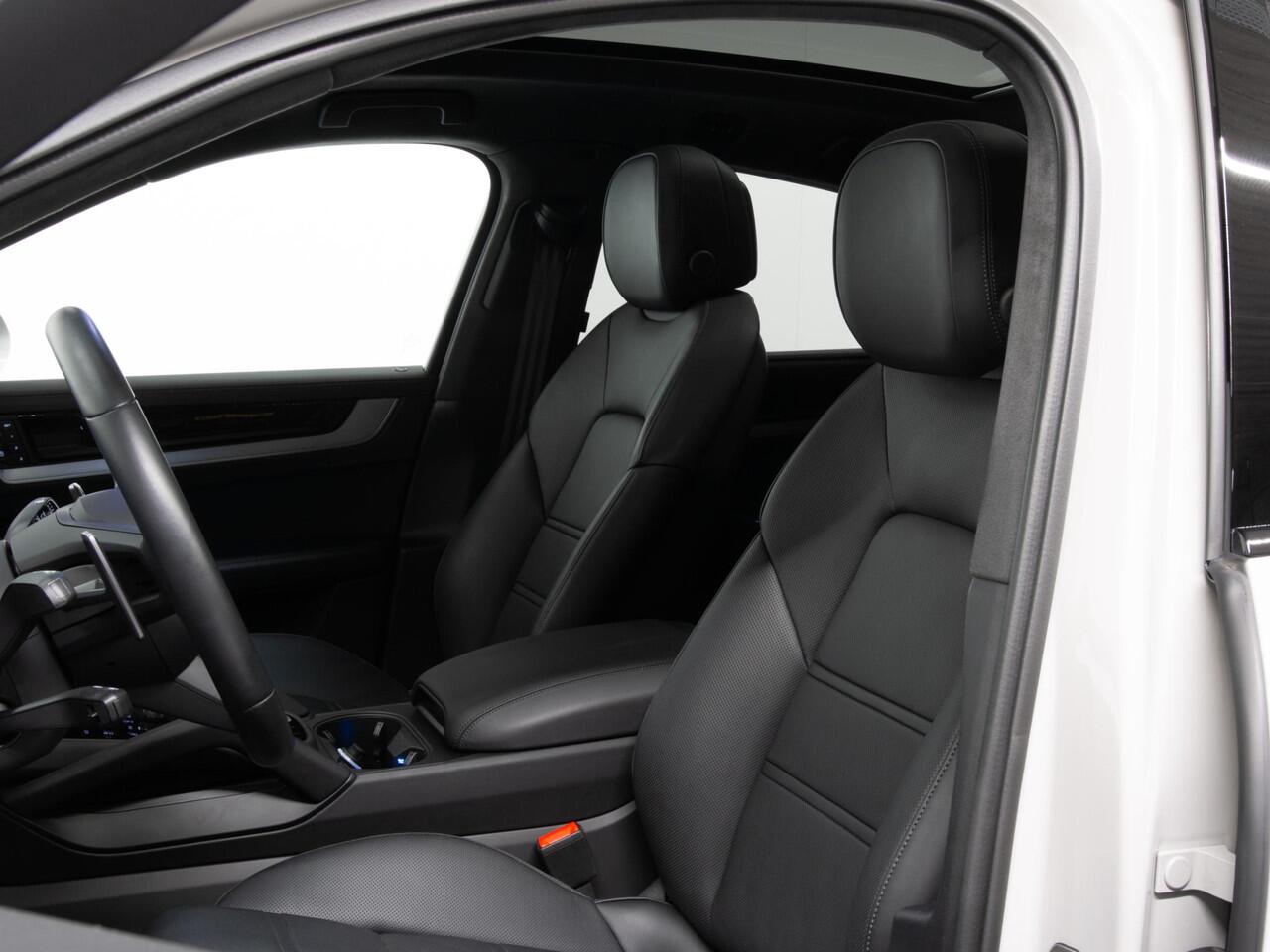 Porsche CAYENNE Turbo E-Hybrid Coupé