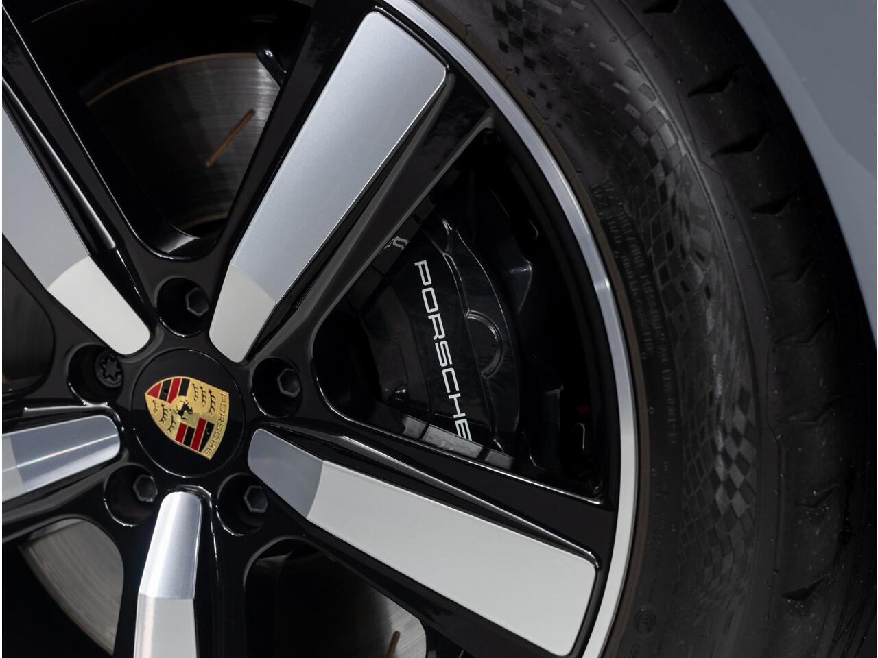 Porsche CAYENNE Turbo E-Hybrid