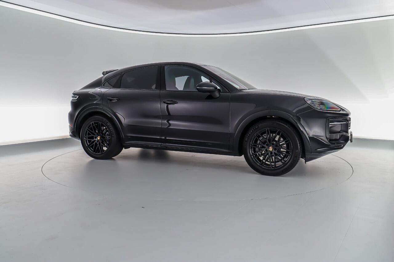 Porsche CAYENNE Coupé 3.0 470pk E-Hybrid |BTW-auto|panoramadak|passenger display|achteras besturing|Burmester|memory|standkachel|sport design|sport chrono|18-voudig|HUD|PDLS|luchtvering|sportuitlaat|21" lichtmetalen velgen|