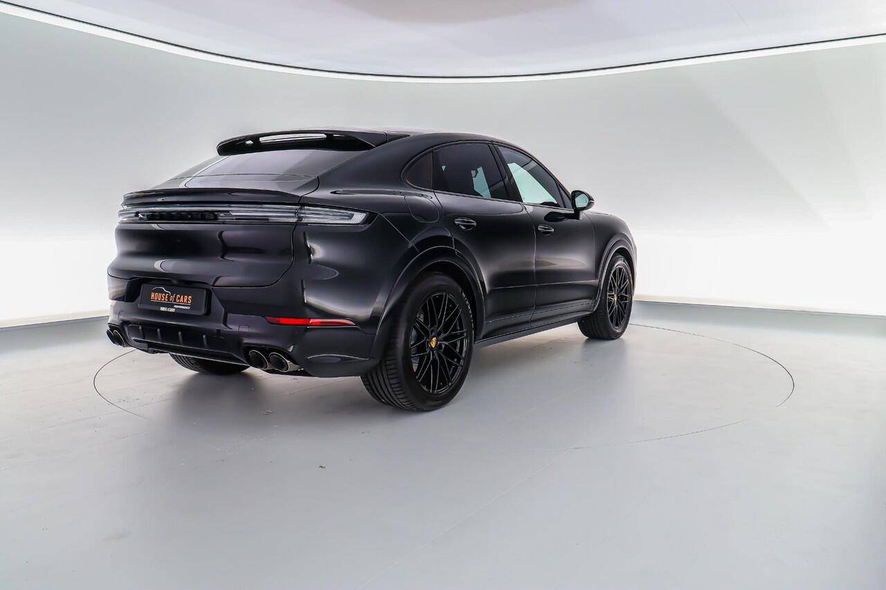 Porsche CAYENNE Coupé 3.0 470pk E-Hybrid |BTW-auto|panoramadak|passenger display|achteras besturing|Burmester|memory|standkachel|sport design|sport chrono|18-voudig|HUD|PDLS|luchtvering|sportuitlaat|21" lichtmetalen velgen|