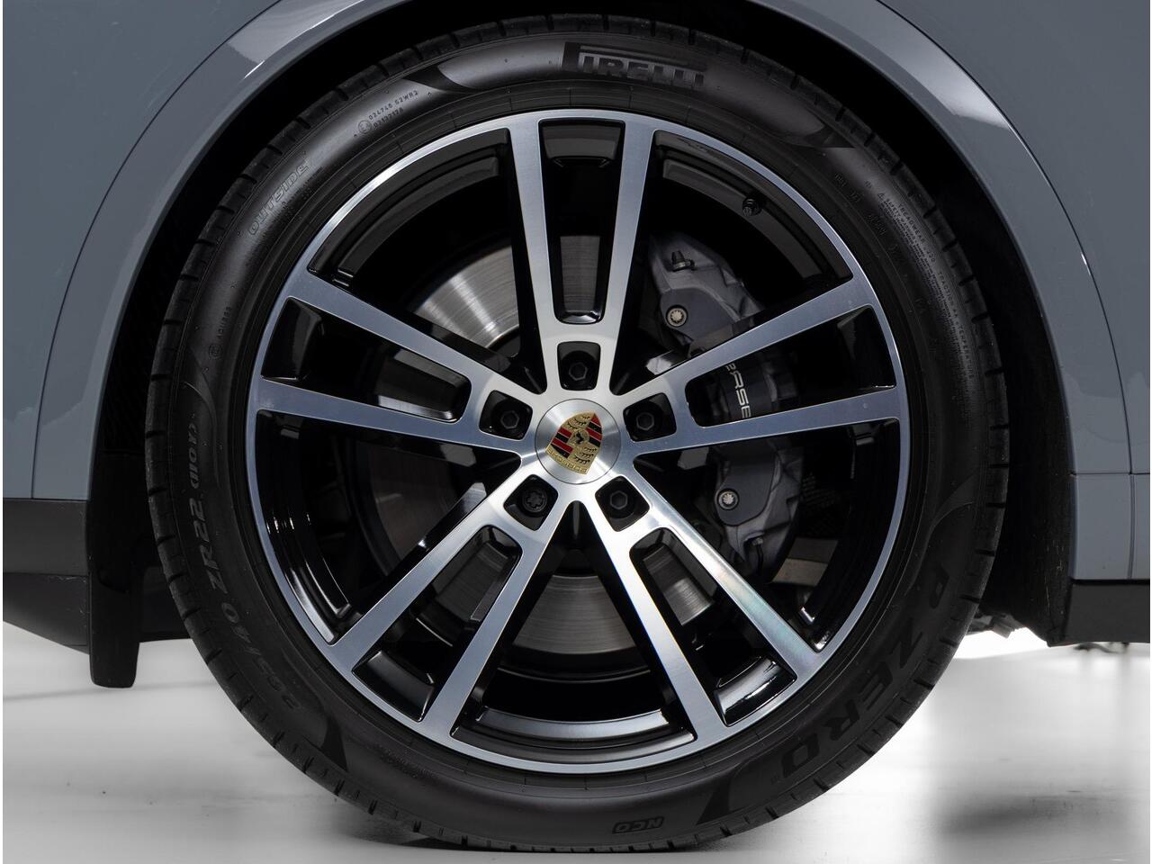 Porsche CAYENNE E-Hybrid