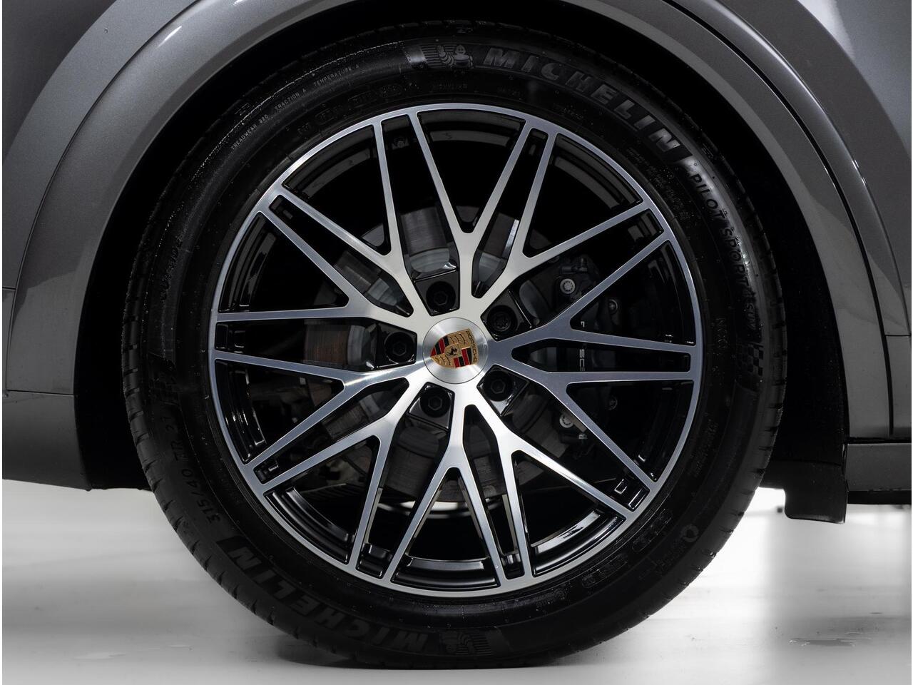 Porsche CAYENNE Coupé E-Hybrid