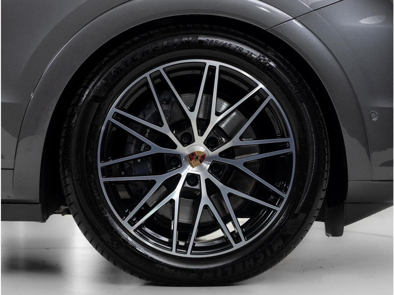 Porsche CAYENNE Coupé E-Hybrid