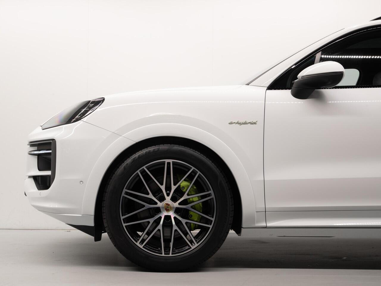 Porsche CAYENNE E-Hybrid