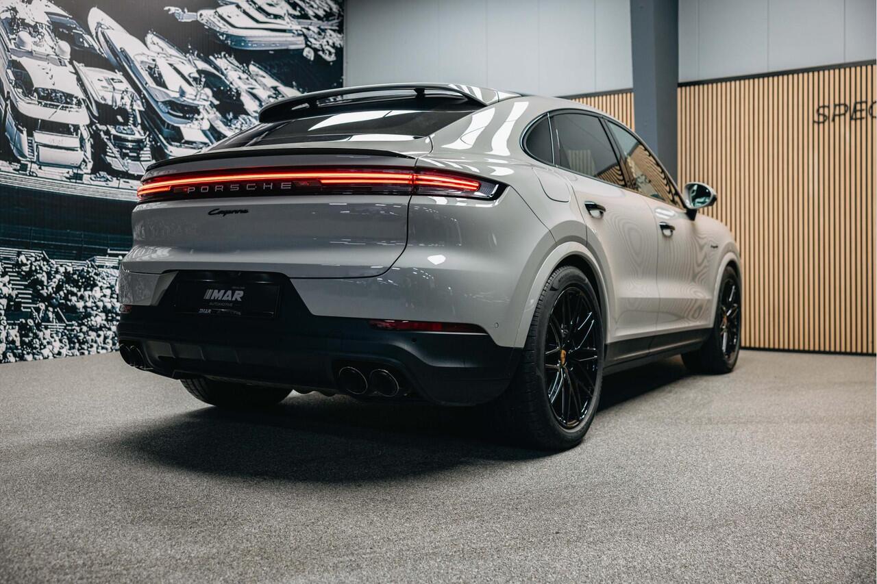Porsche CAYENNE Coupé 3.0 E-Hybrid | Head-up | Bose | Sport Chrono | Stuurverwarming | Stoelverwarming en verkoeling | Trekhaak | Kreide |