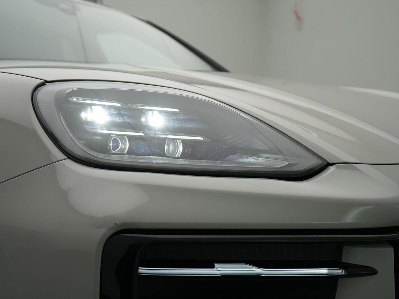 Porsche CAYENNE E-Hybrid