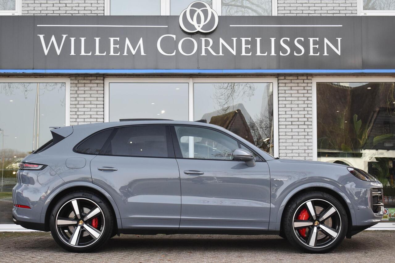 Porsche CAYENNE 4.0 Turbo E-Hybrid Sport Chrono Pano PASM ACC Zitklima Bose Sound