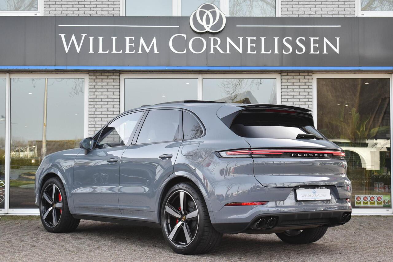 Porsche CAYENNE 4.0 Turbo E-Hybrid Sport Chrono Pano PASM ACC Zitklima Bose Sound