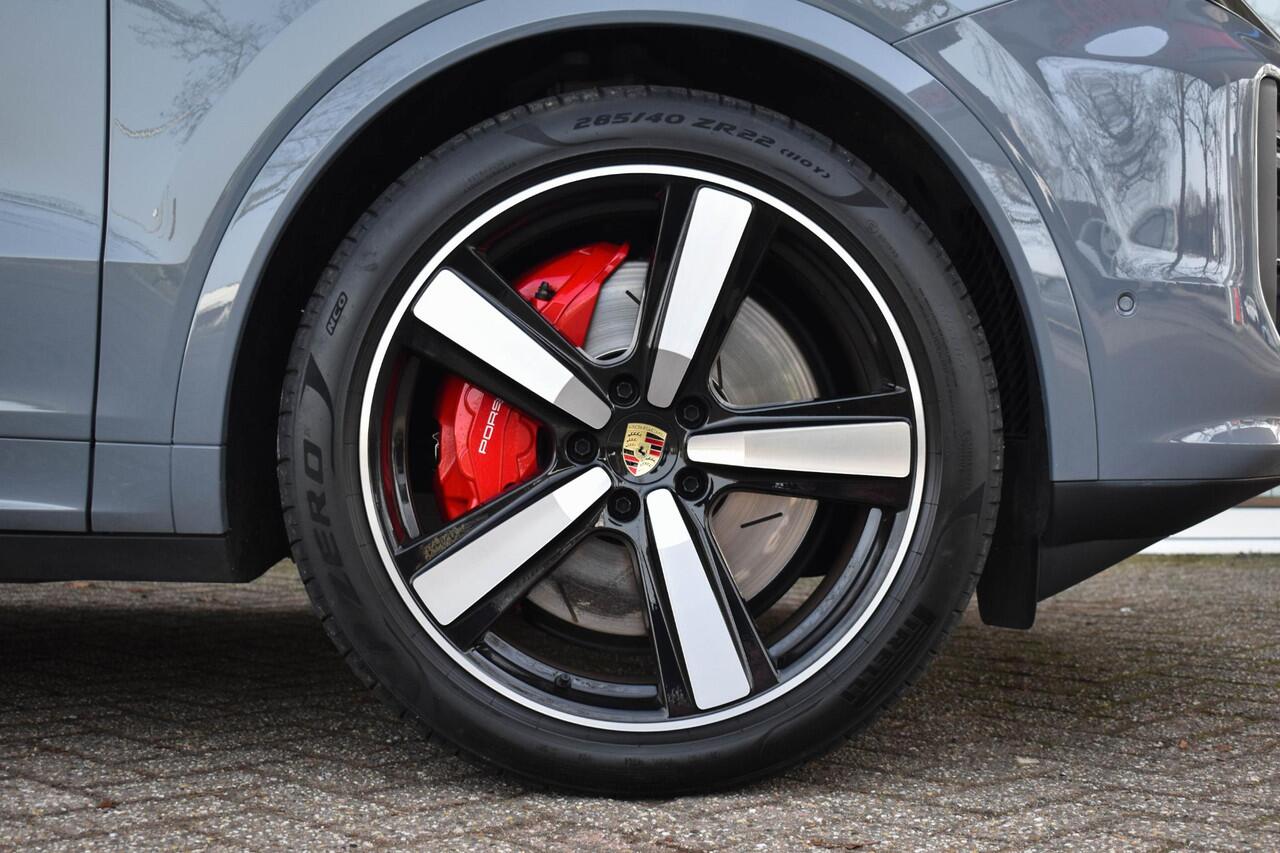 Porsche CAYENNE 4.0 Turbo E-Hybrid Sport Chrono Pano PASM ACC Zitklima Bose Sound