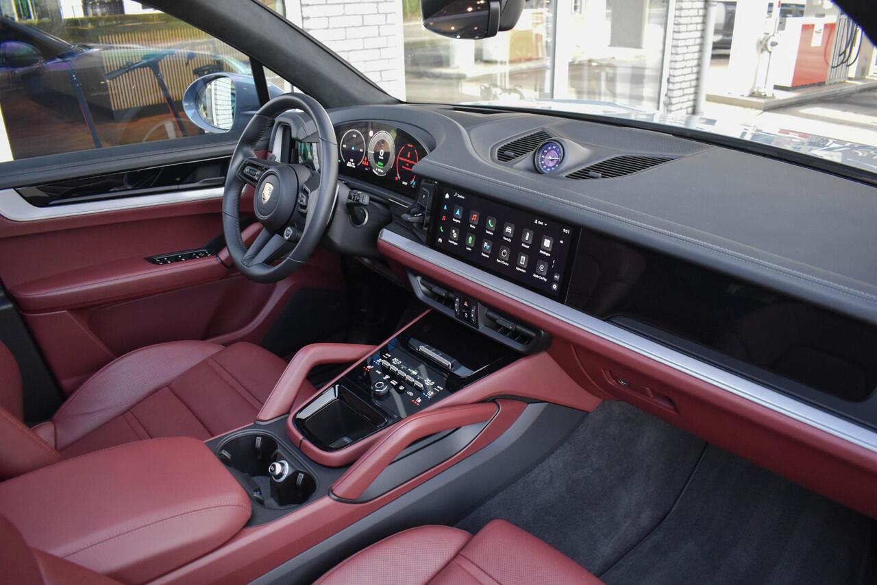 Porsche CAYENNE 4.0 Turbo E-Hybrid Sport Chrono Pano PASM ACC Zitklima Bose Sound