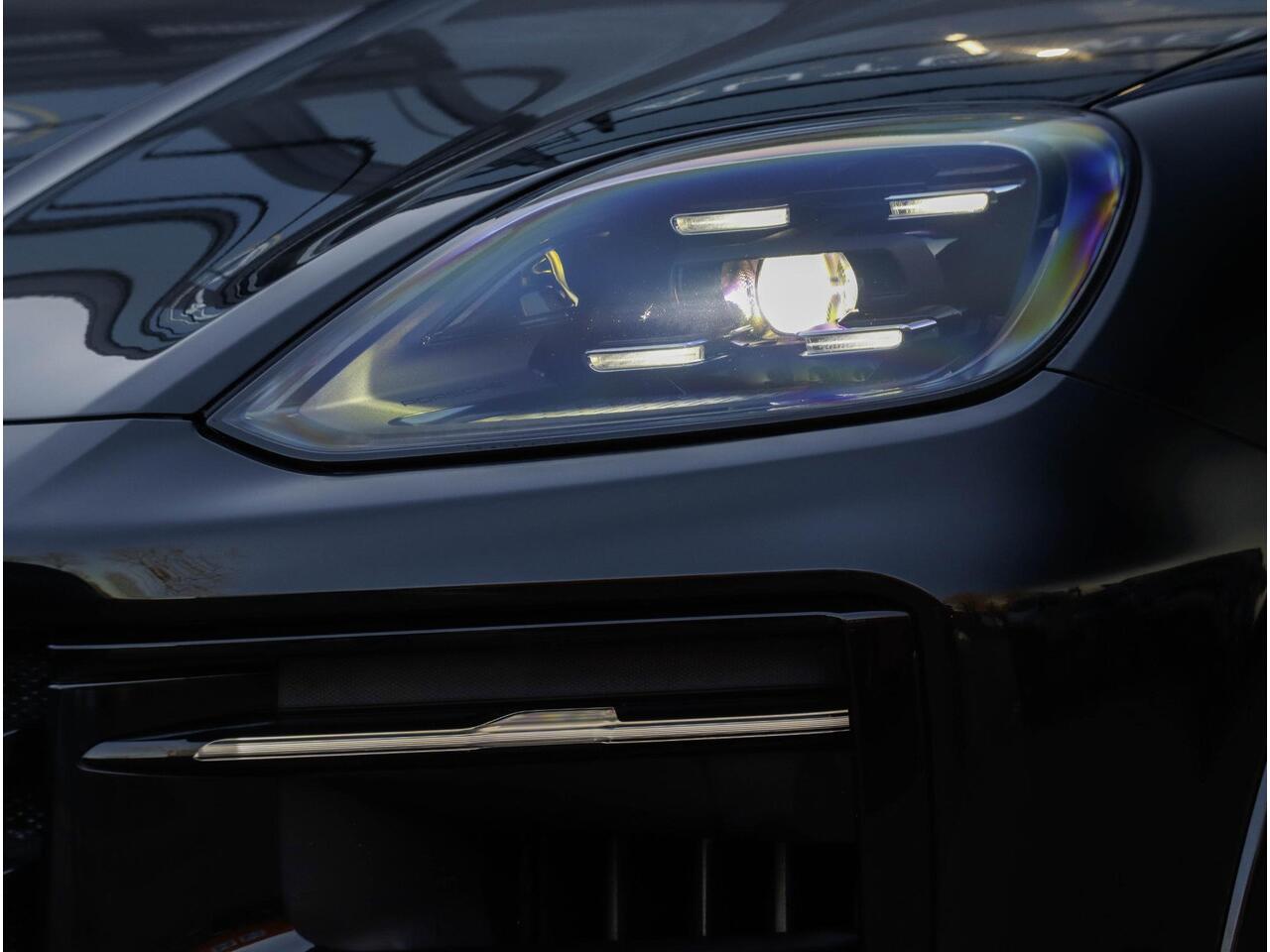 Porsche CAYENNE Coupé S e-Hybrid 520PK | Achterasbesturing | Pano | Softclose | SportChronoPlus