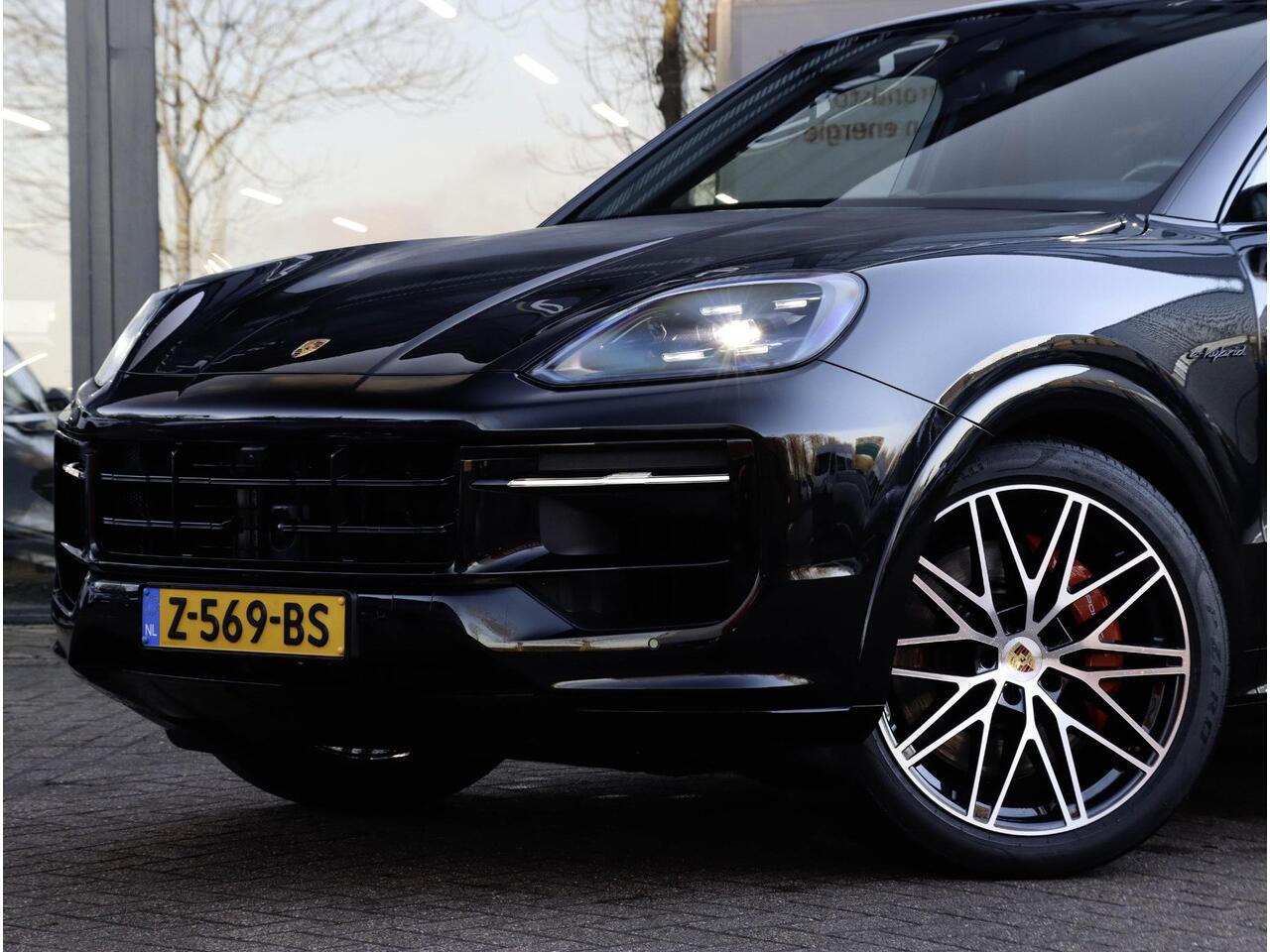 Porsche CAYENNE Coupé S e-Hybrid 520PK | Achterasbesturing | Pano | Softclose | SportChronoPlus