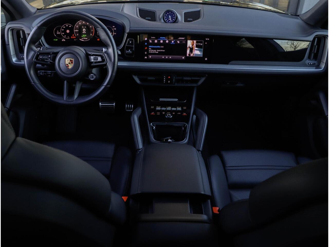 Porsche CAYENNE Coupé S e-Hybrid 520PK | Achterasbesturing | Pano | Softclose | SportChronoPlus