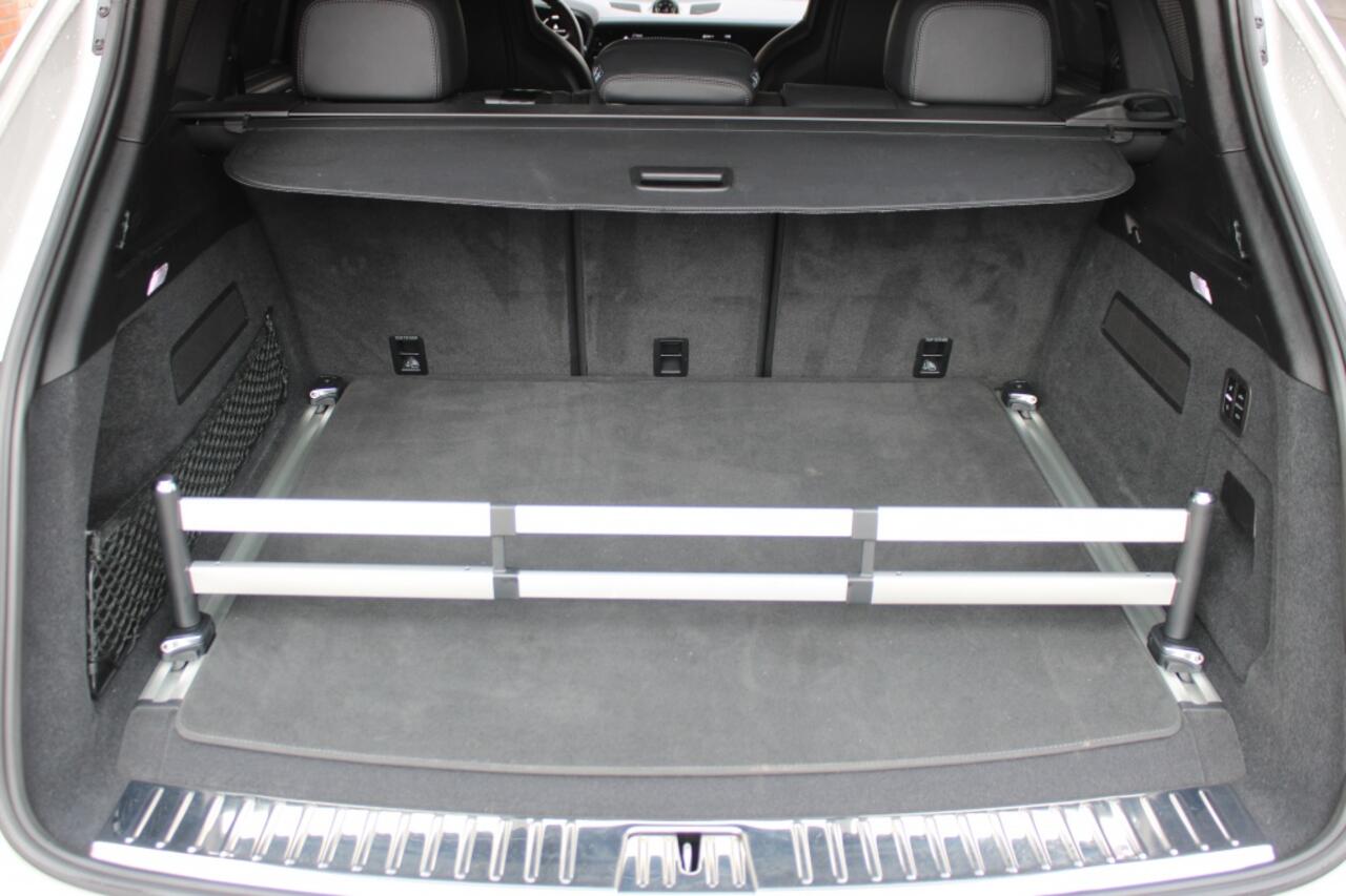 Porsche CAYENNE 3.0 E-Hybrid | Sport Chrono | Matrix-Led | 360 | 21 Inch | Pano