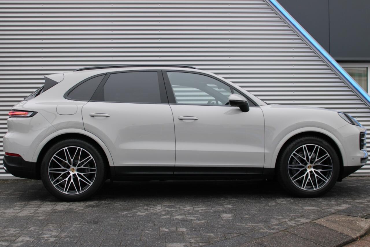 Porsche CAYENNE 3.0 E-Hybrid | Sport Chrono | Matrix-Led | 360 | 21 Inch | Pano