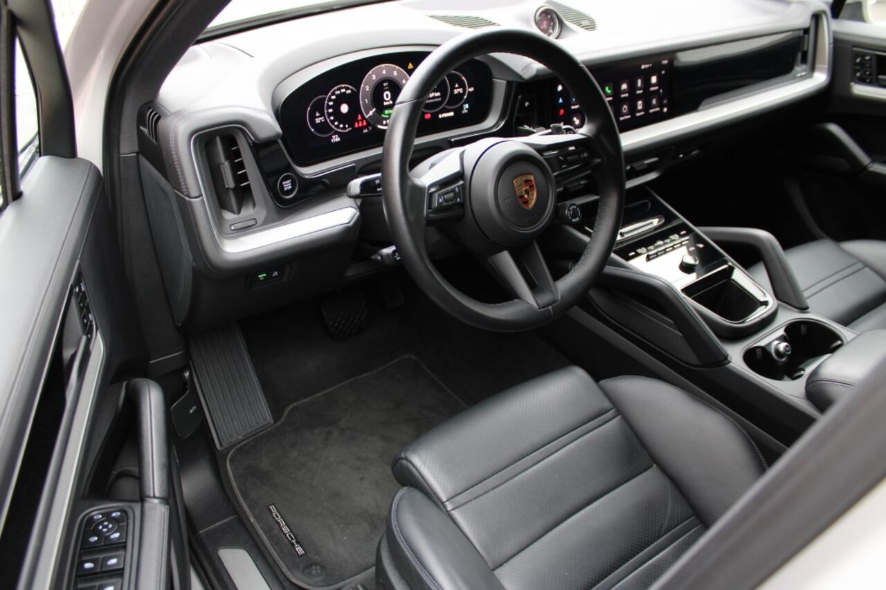 Porsche CAYENNE 3.0 E-Hybrid | Sport Chrono | Matrix-Led | 360 | 21 Inch | Pano
