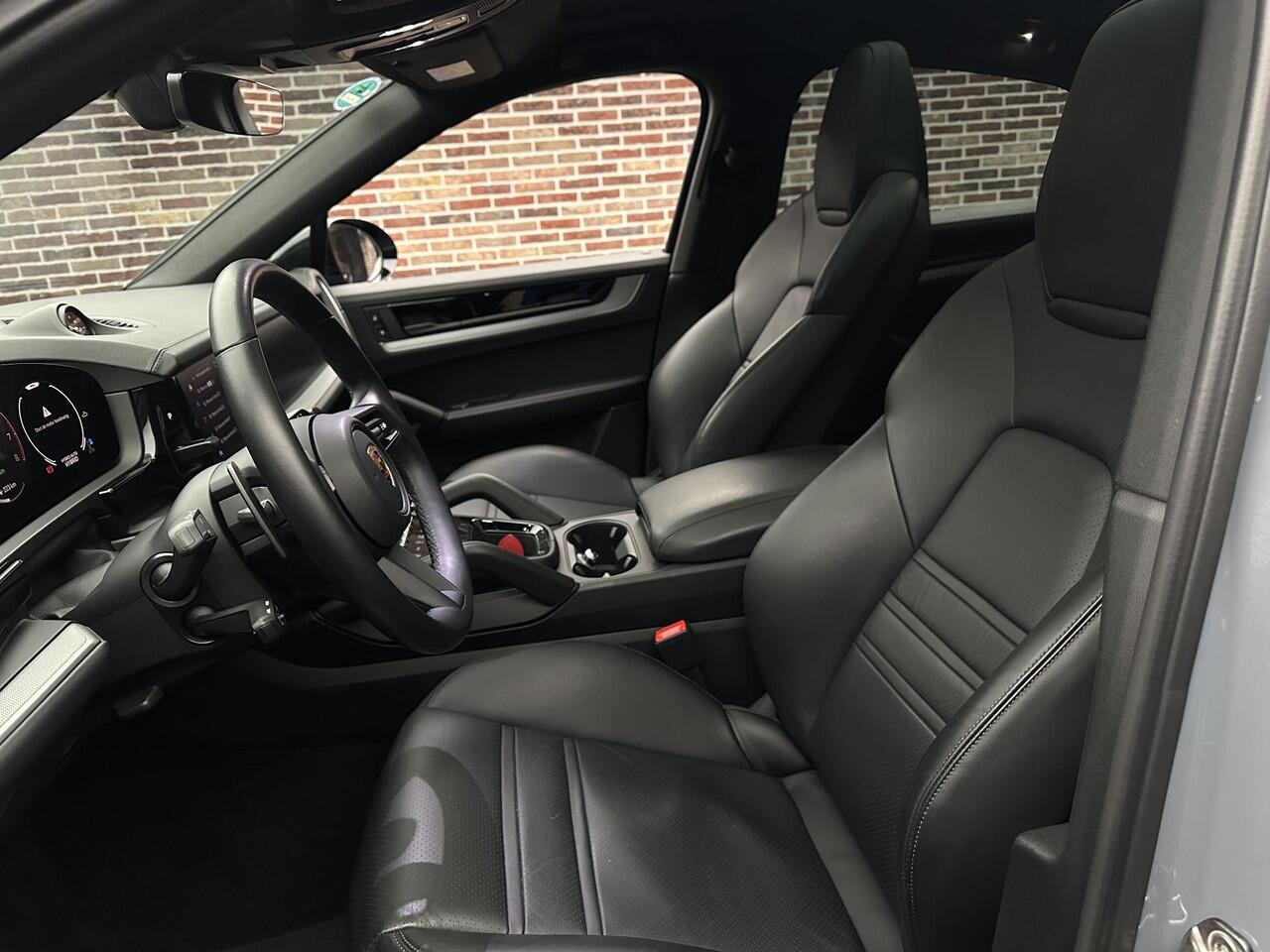 Porsche CAYENNE Coupé 3.0 E-Hybrid SportUitlaat Panorama Head Memory 1 Eig