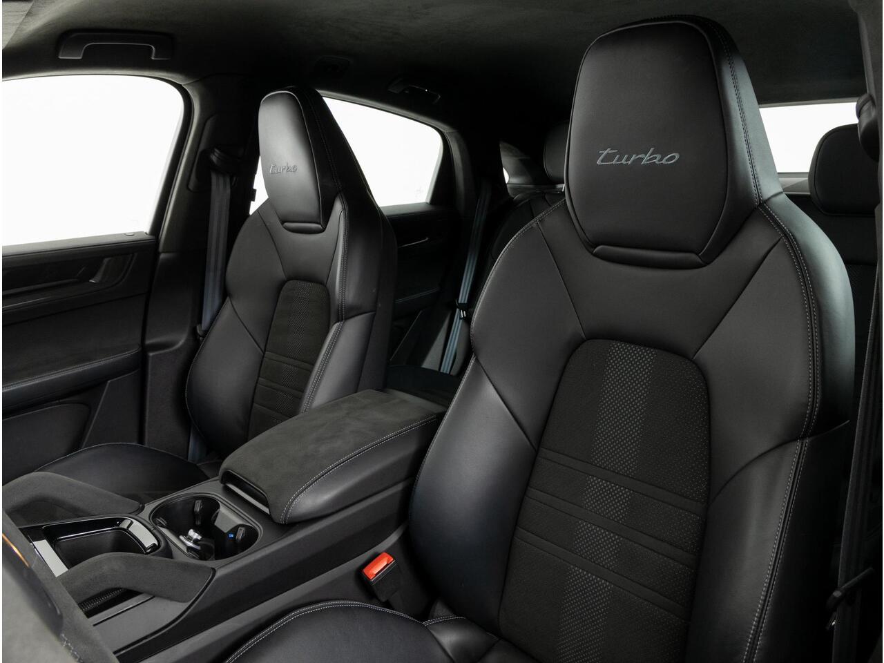 Porsche CAYENNE Coupé Turbo E-Hybrid GT
