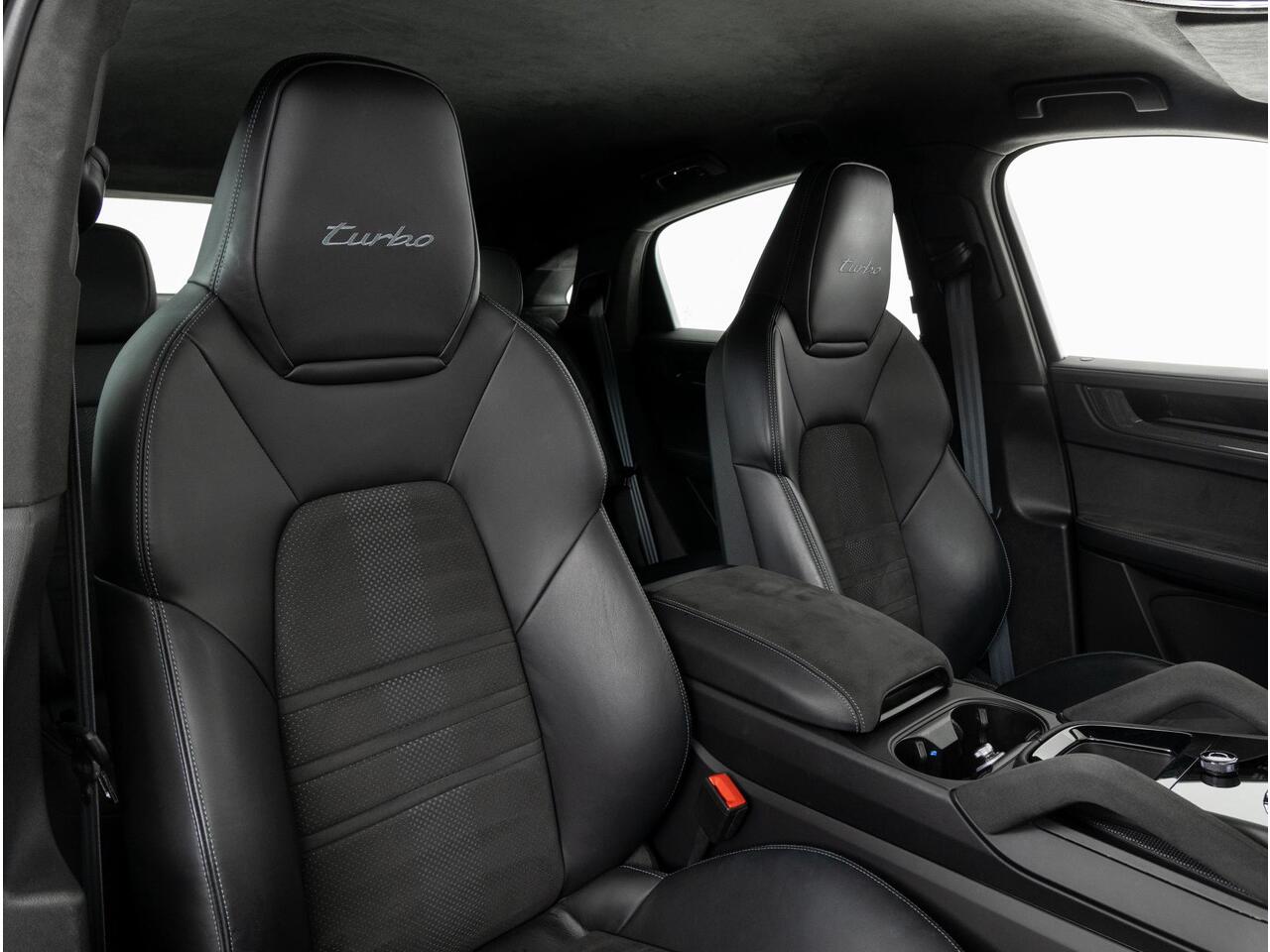 Porsche CAYENNE Coupé Turbo E-Hybrid GT