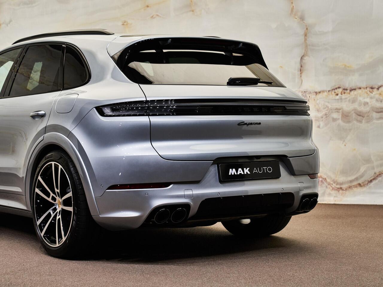 Porsche CAYENNE 3.0 E-Hybrid, SportDesign, Bose, tr.haak, 22", pano, luchtv., memory, ACC, privacy