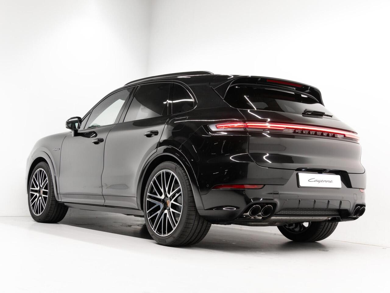 Porsche CAYENNE E-Hybrid