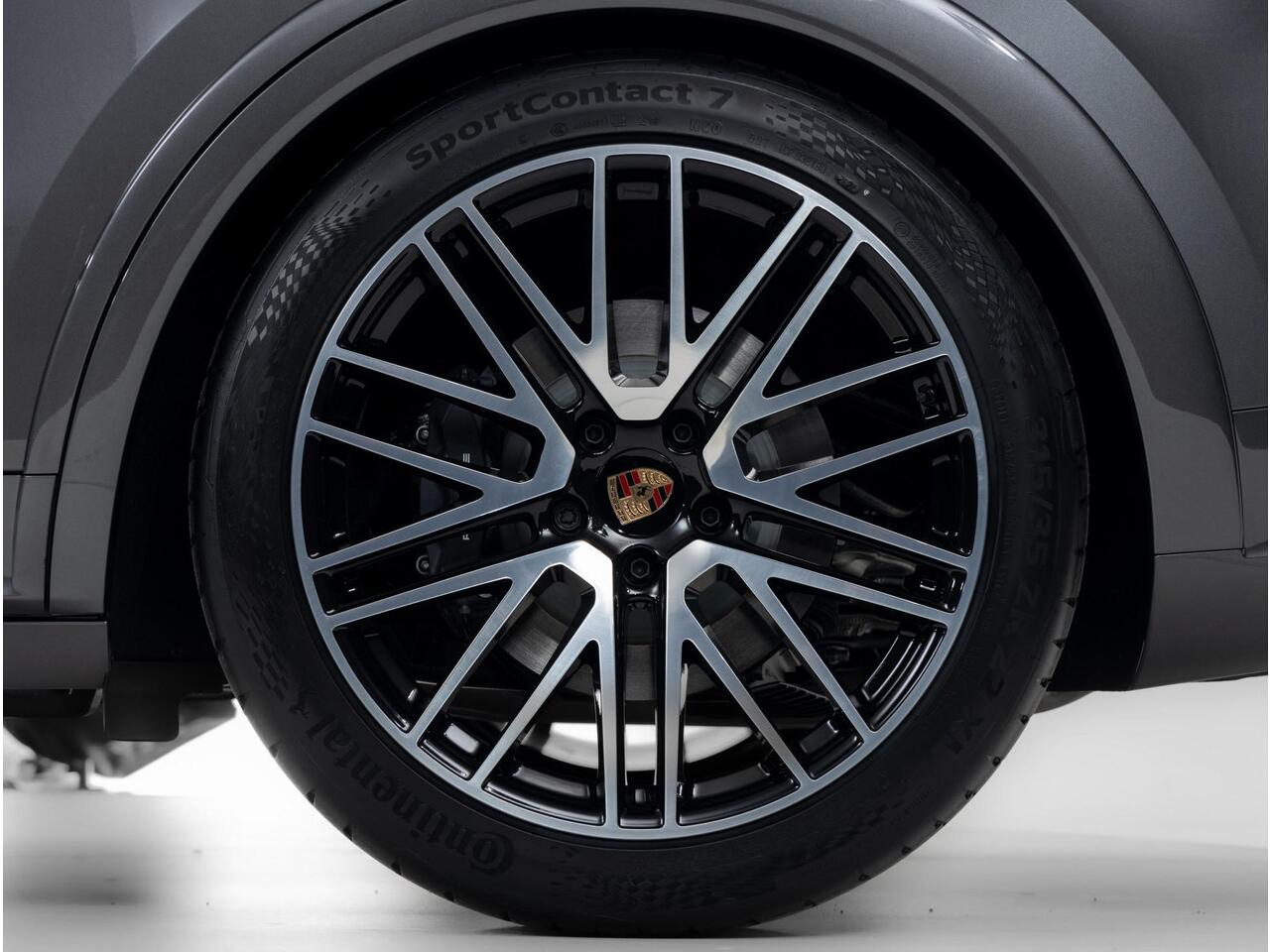 Porsche CAYENNE E-Hybrid