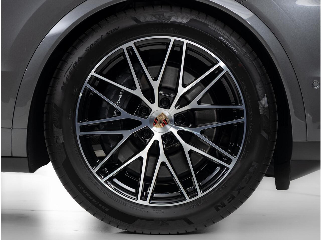 Porsche CAYENNE E-Hybrid