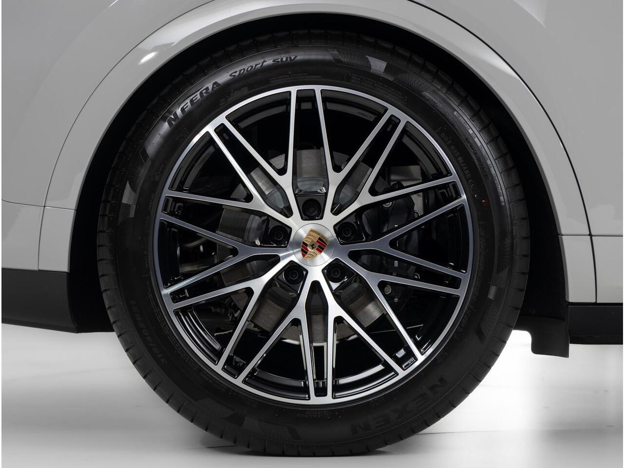 Porsche CAYENNE E-Hybrid