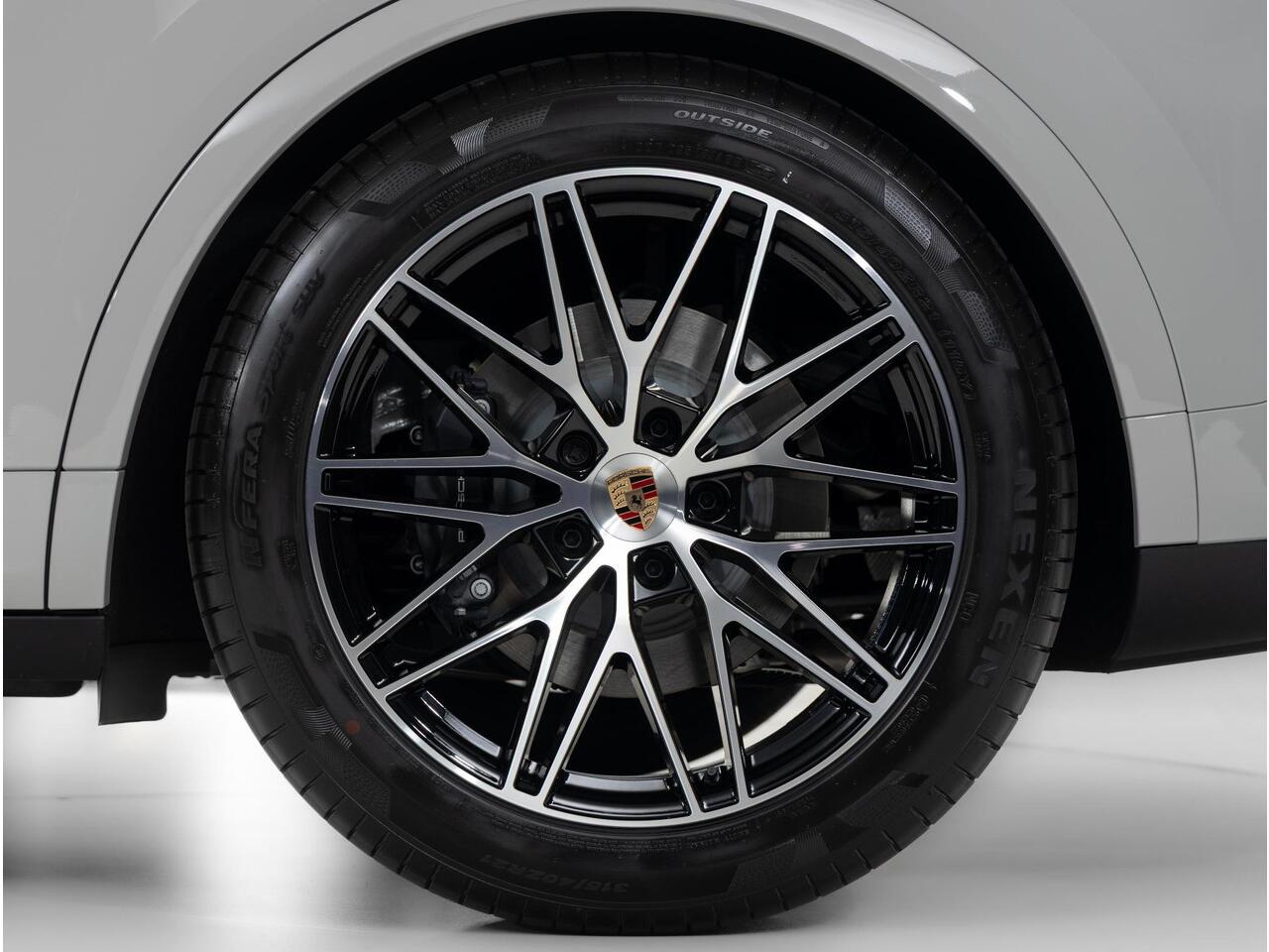 Porsche CAYENNE E-Hybrid