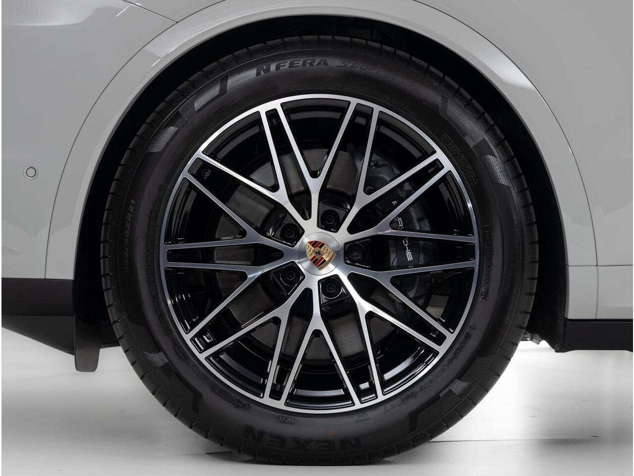 Porsche CAYENNE E-Hybrid