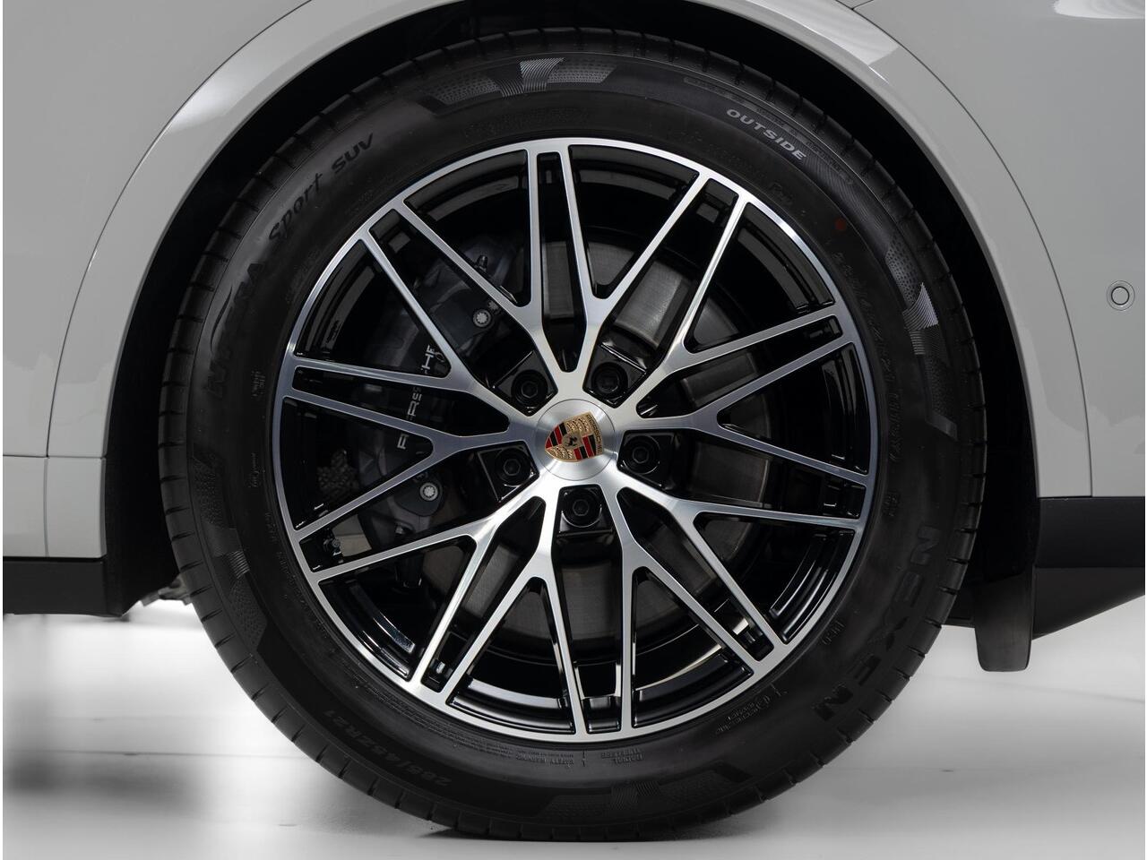 Porsche CAYENNE E-Hybrid