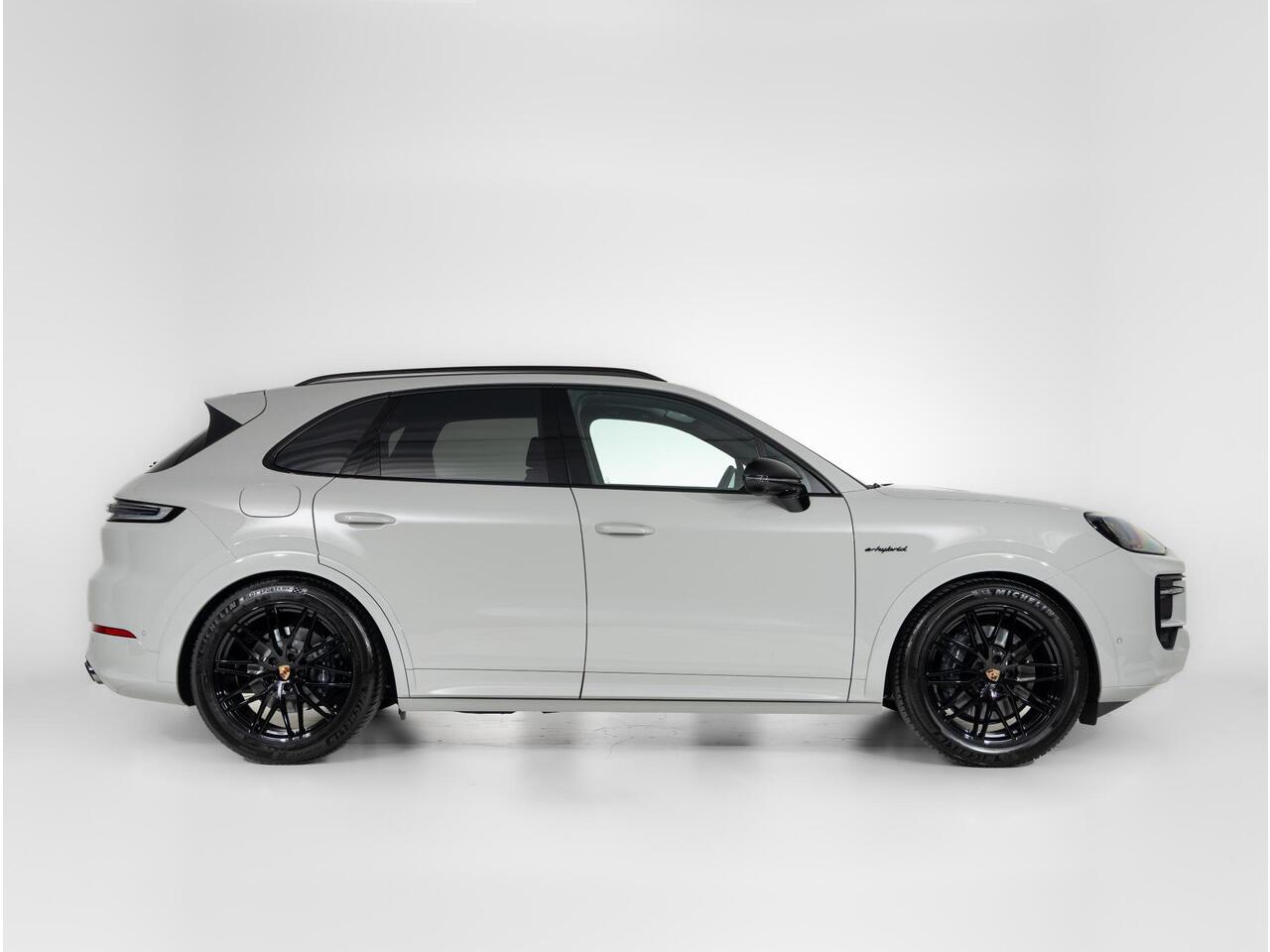 Porsche CAYENNE E-Hybrid Black Edition