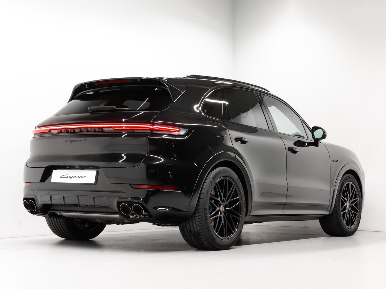 Porsche CAYENNE S E-Hybrid Black Edition