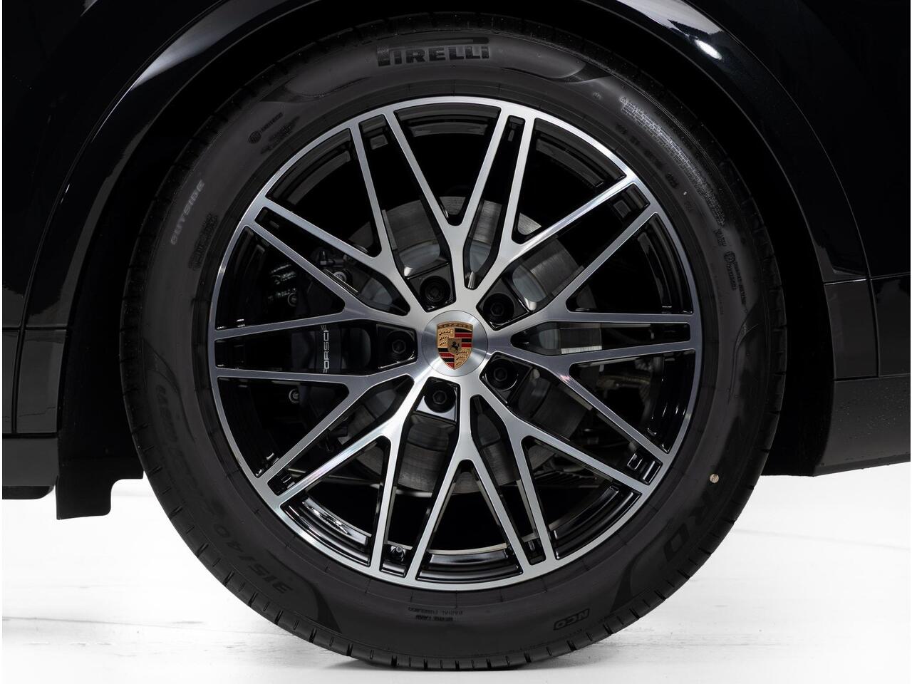 Porsche CAYENNE E-Hybrid Black Edition