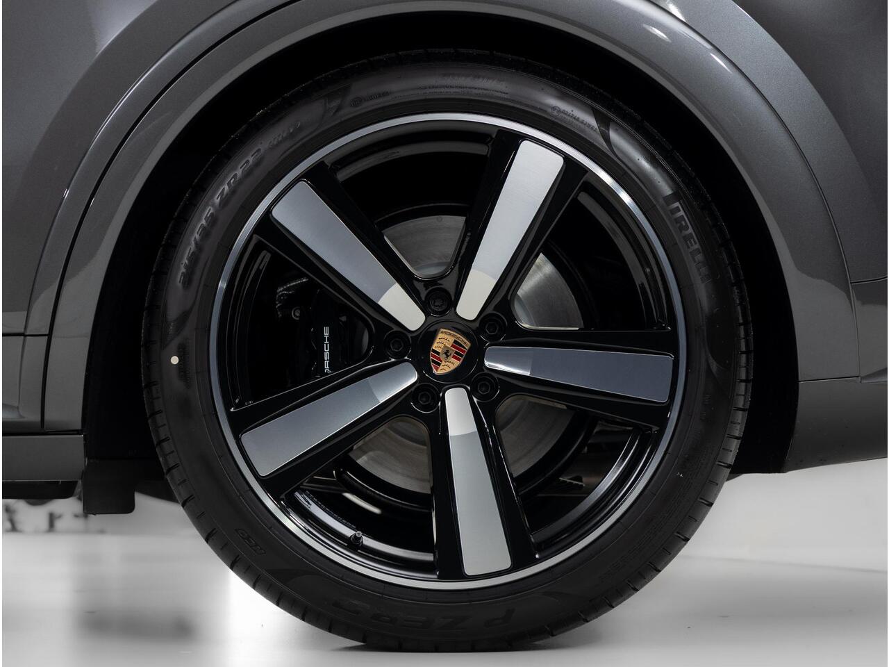 Porsche CAYENNE S E-Hybrid Black Edition