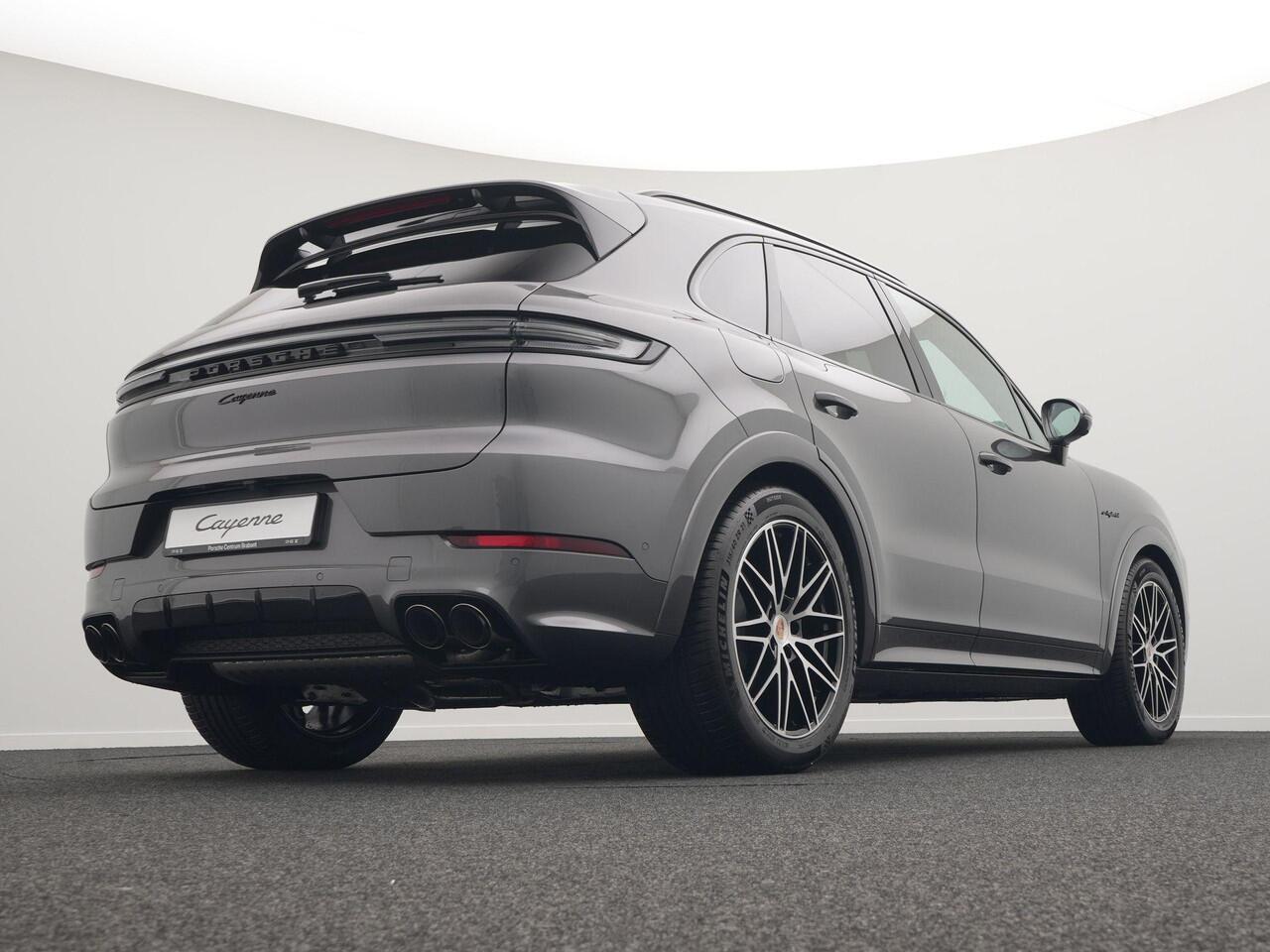 Porsche CAYENNE E-Hybrid