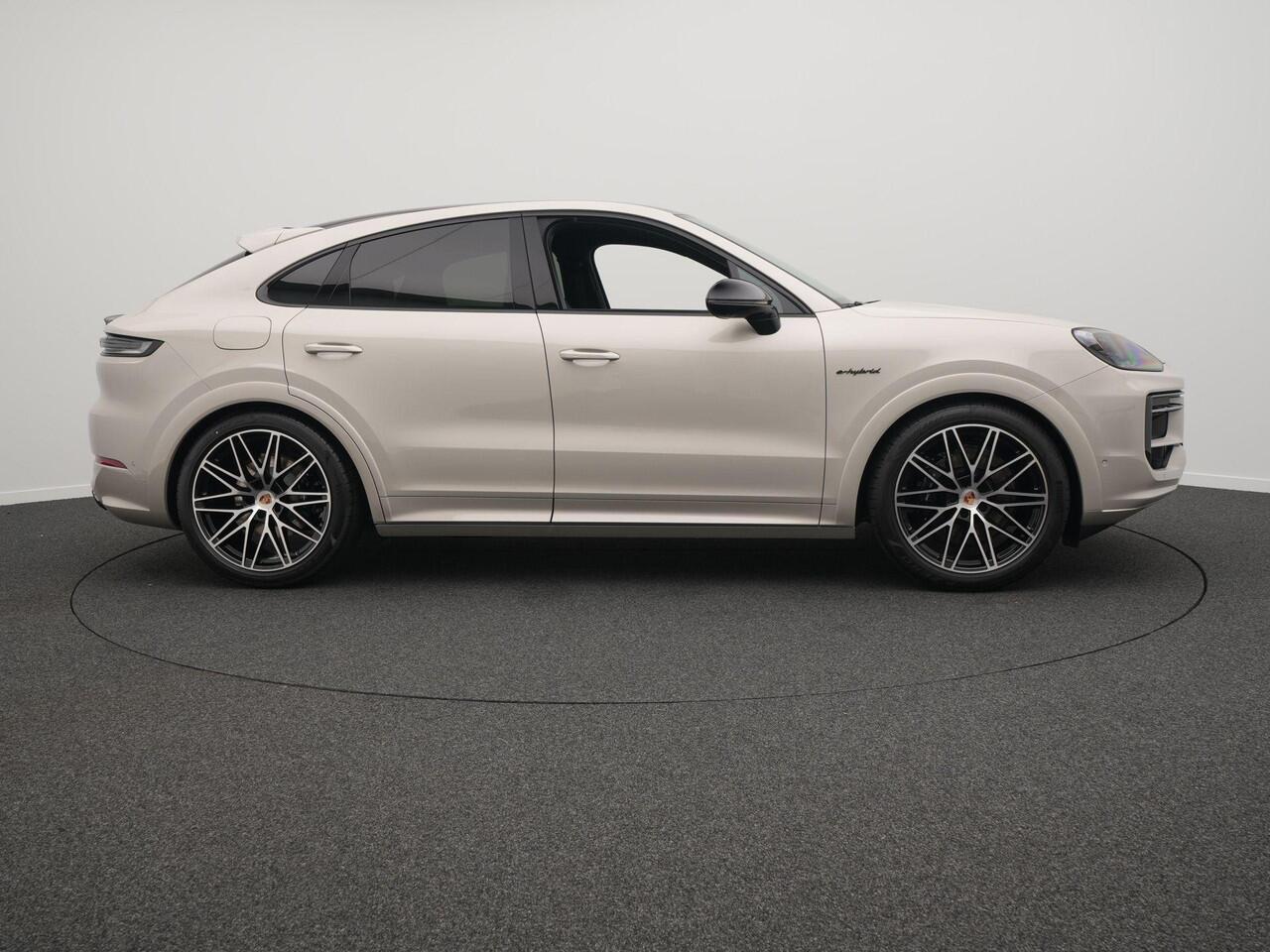 Porsche CAYENNE Coupé E-Hybrid Black Edition