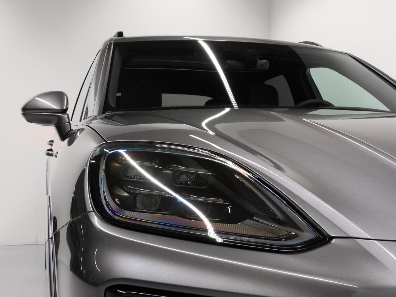 Porsche CAYENNE E-Hybrid Black Edition