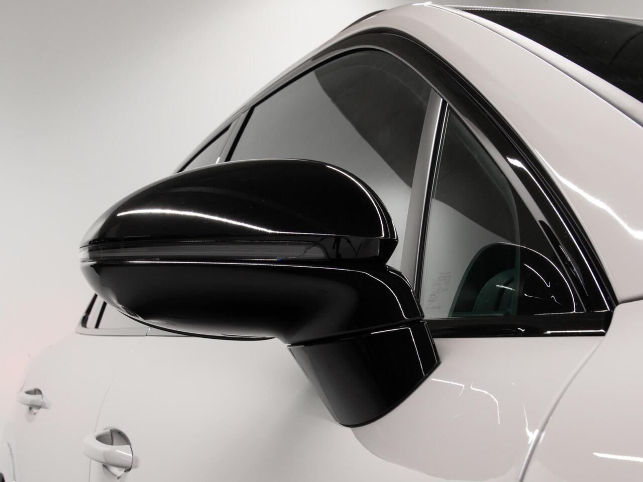 Porsche CAYENNE E-Hybrid Black Edition