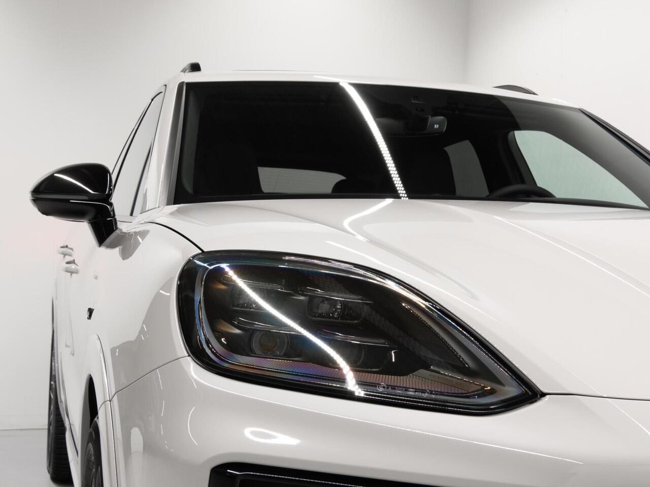 Porsche CAYENNE E-Hybrid Black Edition