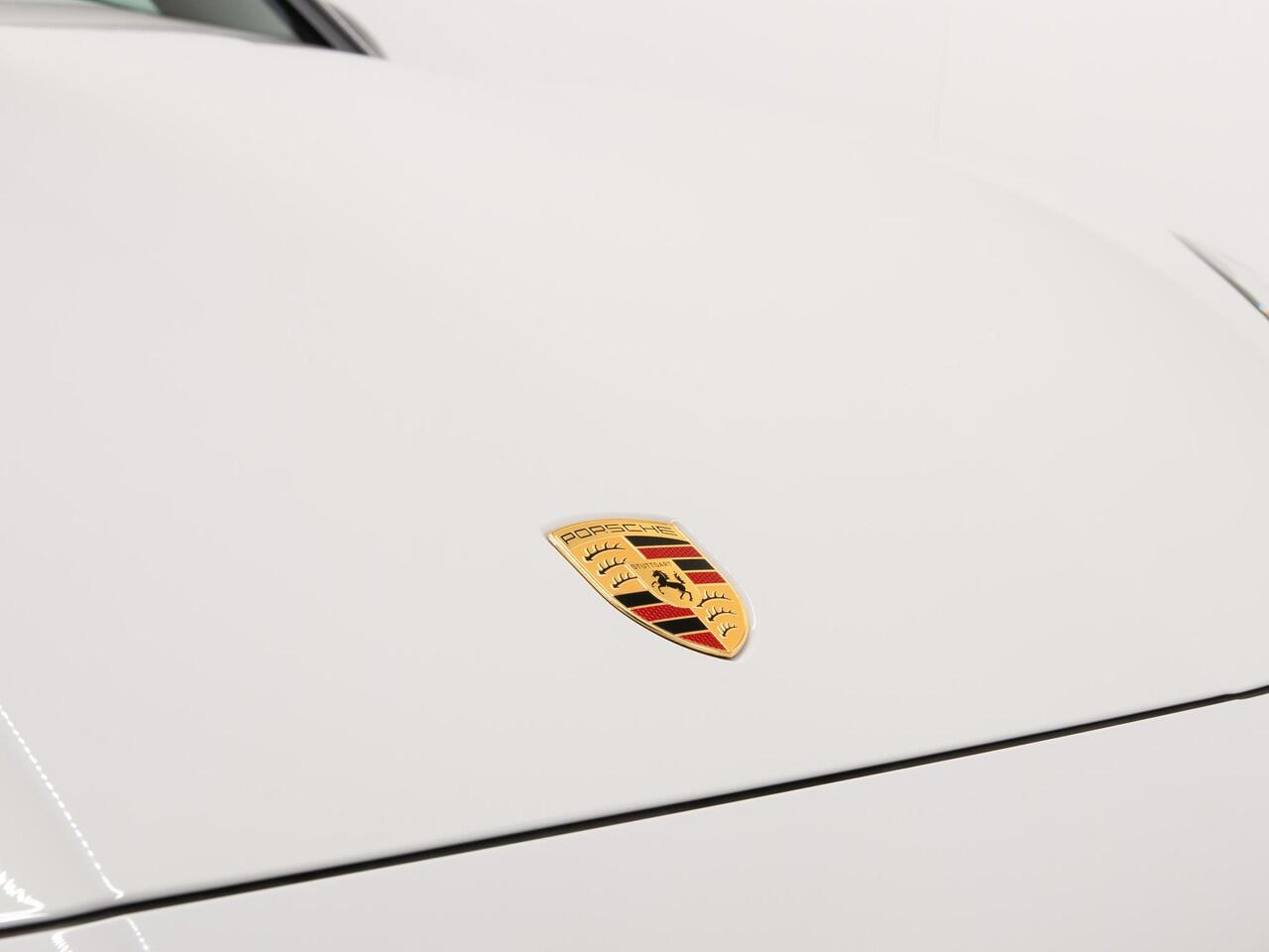 Porsche CAYENNE E-Hybrid Black Edition