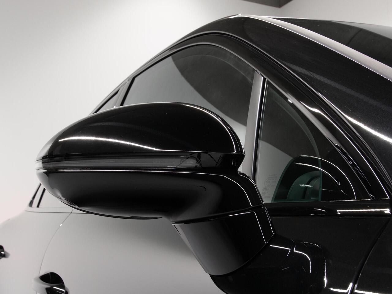 Porsche CAYENNE E-Hybrid Coupé Black Edition