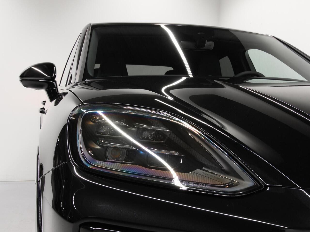 Porsche CAYENNE E-Hybrid Coupé Black Edition