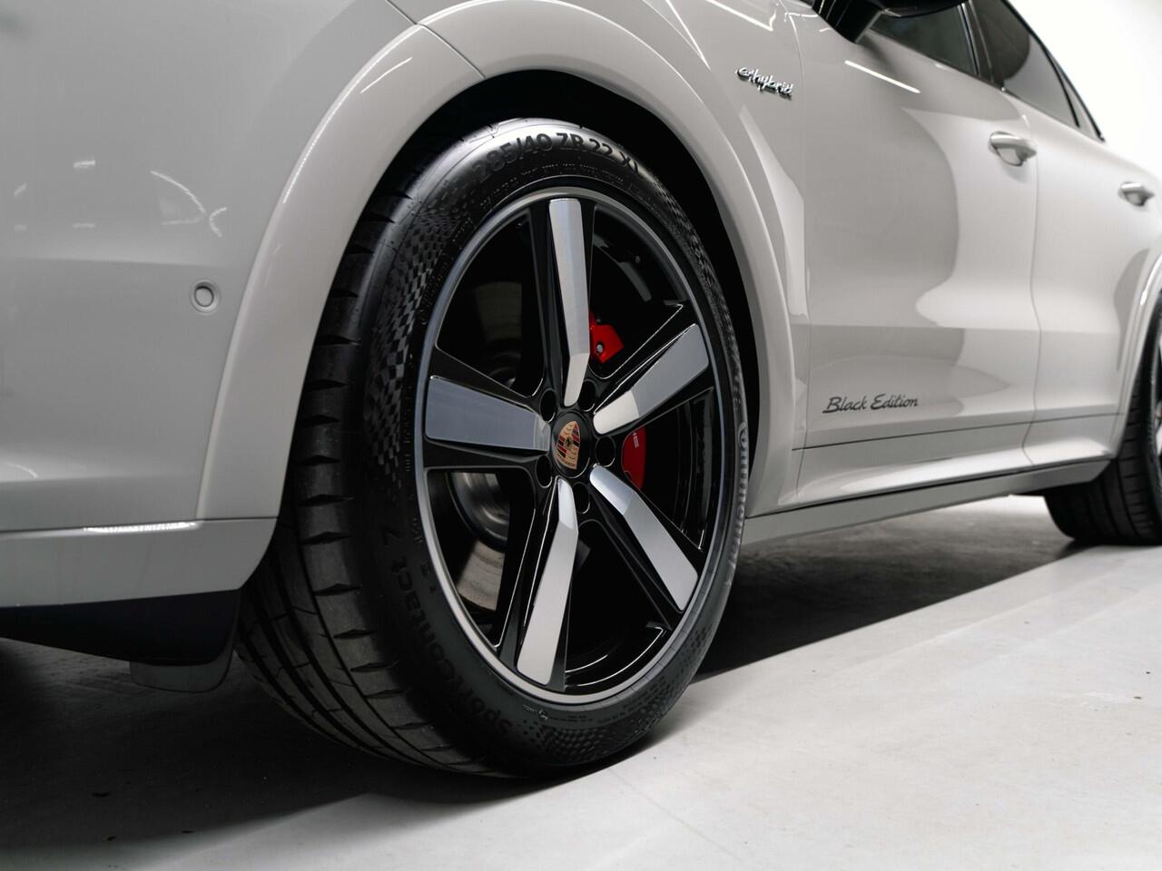 Porsche CAYENNE E-Hybrid Coupé Black Edition